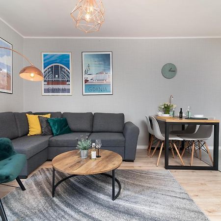 Apartament Probaltica III กดิเนีย ภายนอก รูปภาพ