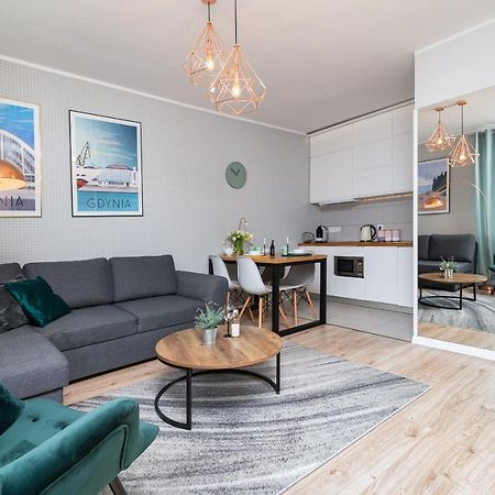 Apartament Probaltica III กดิเนีย ภายนอก รูปภาพ