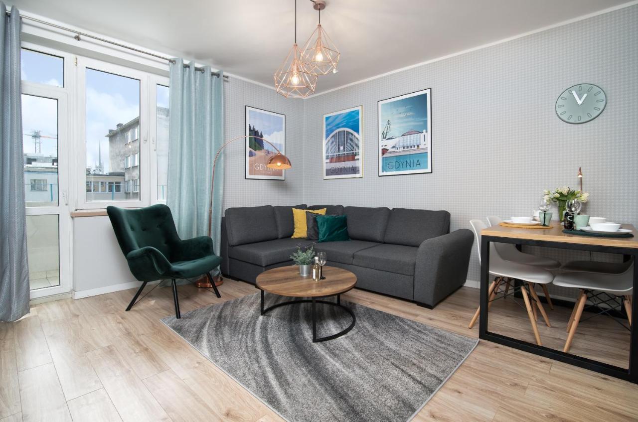 Apartament Probaltica III กดิเนีย ภายนอก รูปภาพ